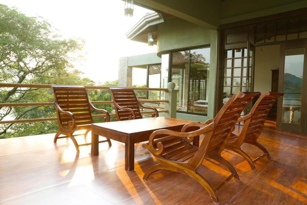 Green Castle Kandy Hotel Bagian luar foto